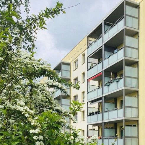 2 Zimmerwohnung mit Balkon wartet auf Dich - Foto 1