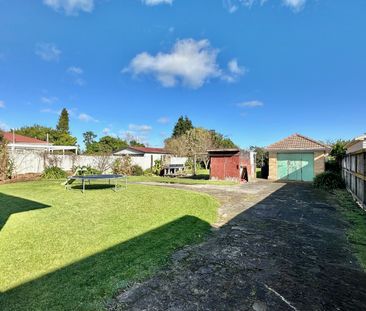 Tidy 3 bedroom Brick home in Te Aroha - Photo 3