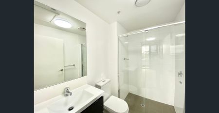Modern 2 Bedroom Retreat in SkyHaus Towers with Pool & Resort Style Amenities - Photo 5