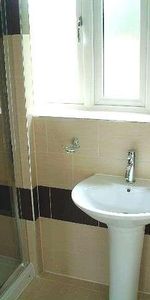 Bedroom Studiot Floor In Farnborough, GU14 - Photo 3