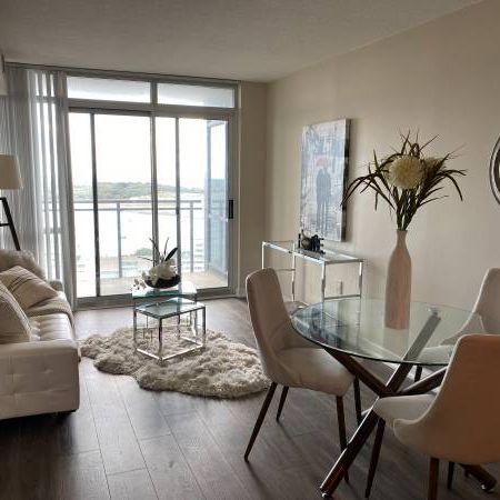 *LAKEVIEW* Downtown Toronto spacious 1+1 for rent - Photo 1