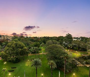 Perfectly Positioned Renovated Apartment! - Photo 2