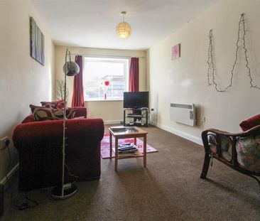 2 bed apartment to rent in Westbury Street, Elland - Photo 2