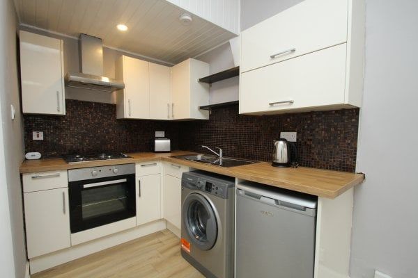 Exeter Drive, Glasgow, G11 - Photo 1