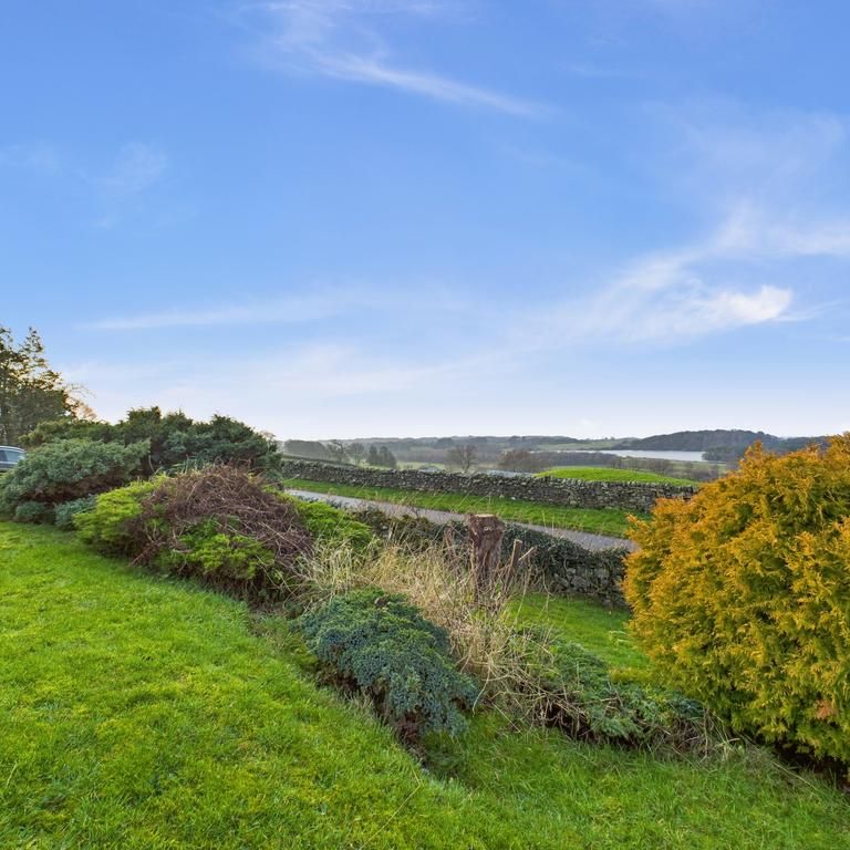 4 bedroom bungalow to rent - Photo 1