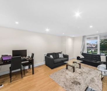 St. George Wharf London SW8 - Photo 3