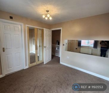 3 bedroom detached house to rent - Photo 4