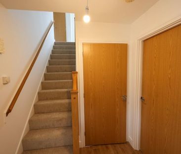 3 bedroom terraced house to rent - Photo 3