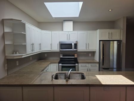 For Lease - 425 Queen Street Unit# A, Toronto, Ontario - Photo 5