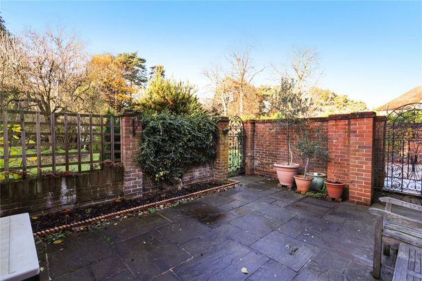 2 bedroom terraced house to rent - Photo 1