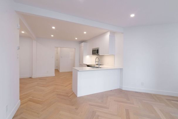 5530 Cote Saint-Luc Road - Photo 1