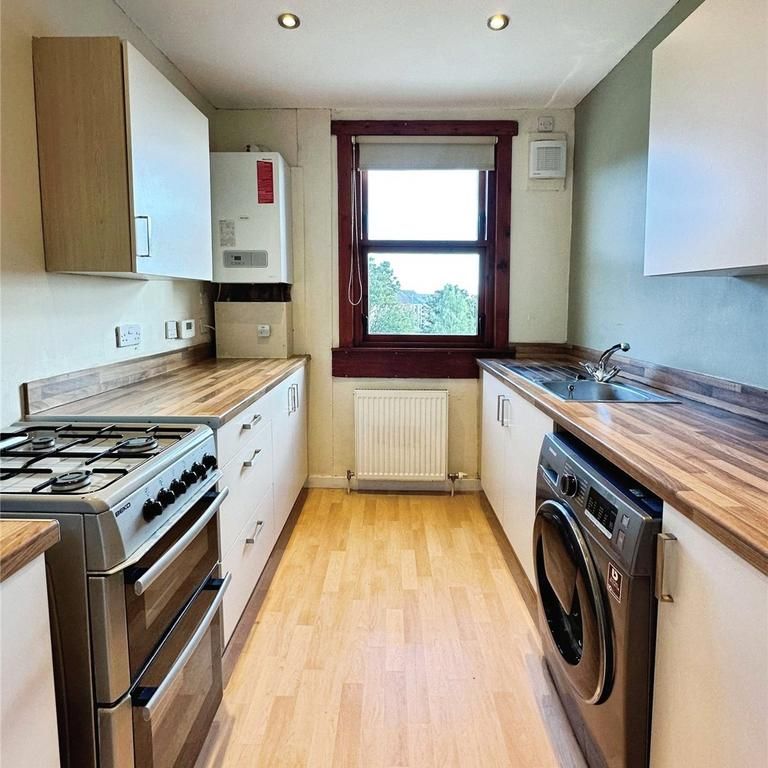 2 bedroom flat to rent - Photo 1