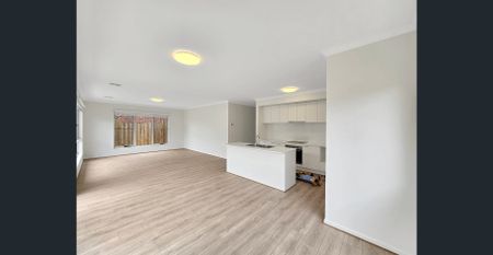 Stunning Family Home! - Photo 5