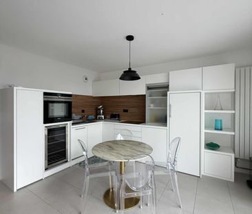 Location Appartement 2 pièces 53m² MALO LES BAINS 59240 - Photo 4