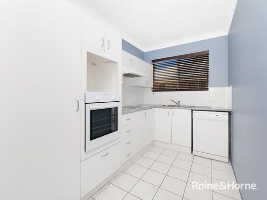 2/1 Sundridge Street, Taringa, QLD 4068 - Photo 1