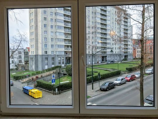 Flat - for rent - Photo 1