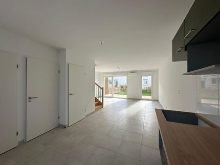 Location Appartement 4 pièces 80m² VILLENEUVE TOLOSANE 31270 - Photo 3