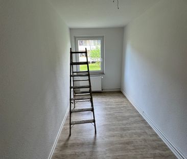 Modernisierte 2 1/2-Zimmer-Wohnung mit Balkon - Nähe Lohmühle - Photo 1