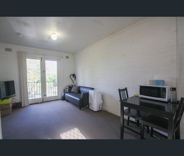 28/17 The Avenue, Crawley, WA 6009 - Photo 2