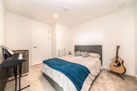 Brigadier Walk, Royal Arsenal Riverside, London, SE18 6ZP - Photo 4