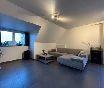 Dakappartement met 1 slaapkamer in het centrum van Hooglede - Photo 2