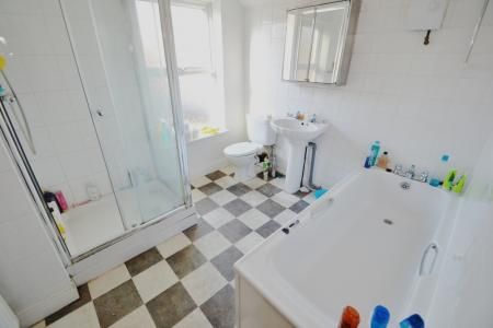 Lenton Boulevard, Lenton, Nottingham, NG7 - Photo 5