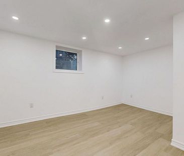 For Lease - 138 Armitage Drive, Newmarket, Ontario - Photo 3