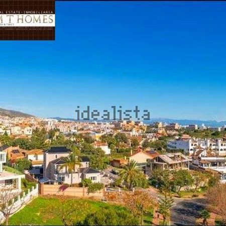 Alquiler de chalet adosado en Cortijo Torrequebrada - Photo 1