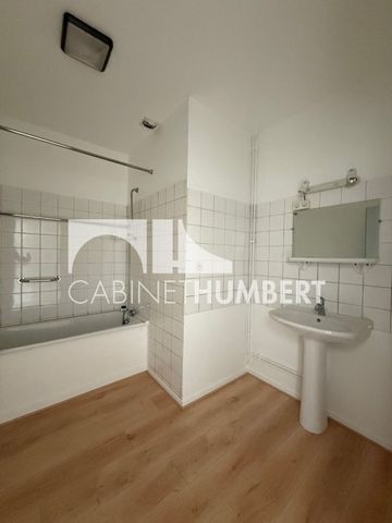 Location Appartement 4 pièces 81m² ST ETIENNE 42000 - Photo 4