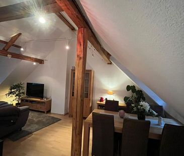 Helle Dachgeschosswohnung - Photo 1