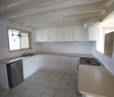 Looking for extra space for your growing family? - Photo 2