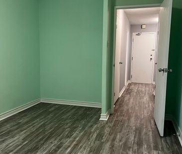 For Lease - 4062 Lawrence Avenue Unit# 107, Toronto, Ontario - Photo 3