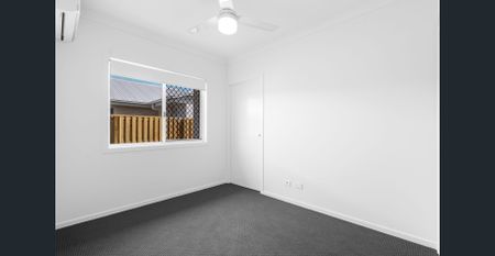 Modern 2-bedroom Duplex in beautiful estate! - Photo 2