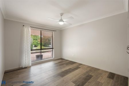 Light-Filled End Unit in a Prime East-Side Location - Photo 3