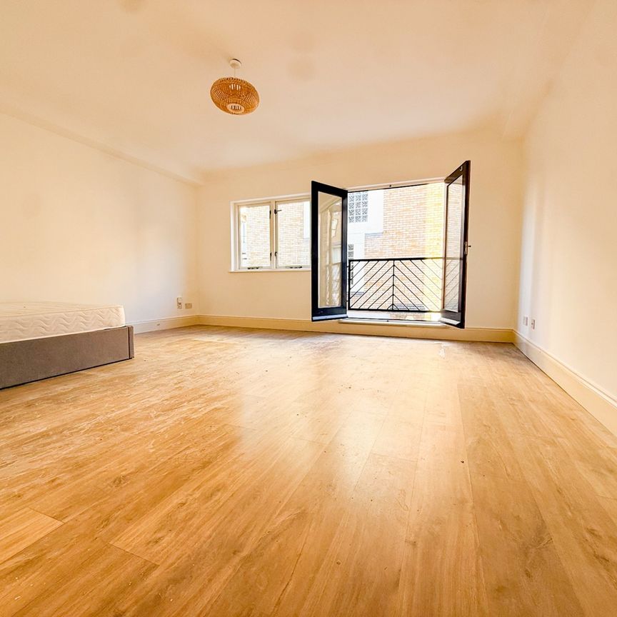 Studio Flat, Carronade House, E1W - Photo 1