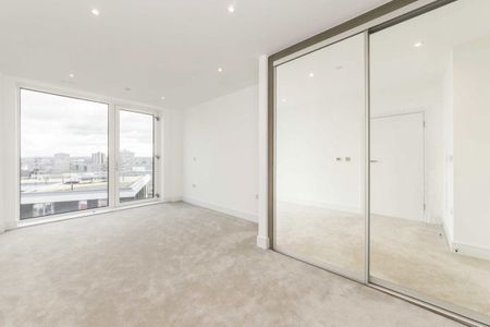 Bridges Court Road, SW11, London - Photo 2