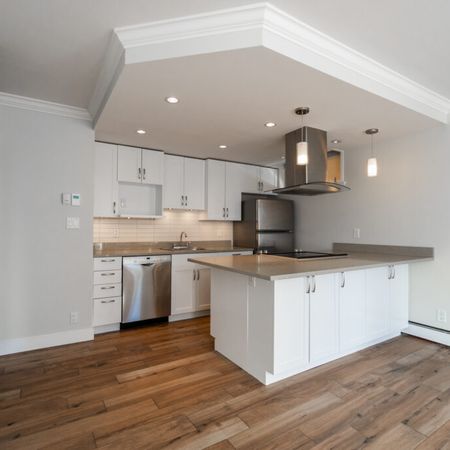 Barclay Towers - Photo 3