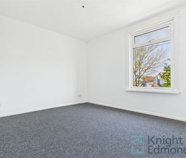 3 bed mid-terraced house to rent in Glanville Road, Gillingham, ME7 - Photo 6