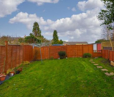 2 bedroom maisonette to rent - Photo 2