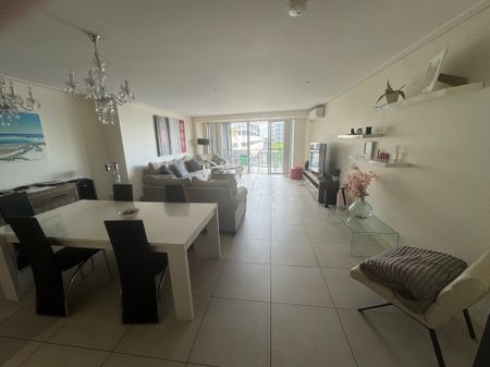 The Entrance - Photo 3