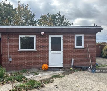 Studio to rent - Photo 5