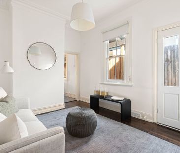 Elegance meets modern living - Photo 1