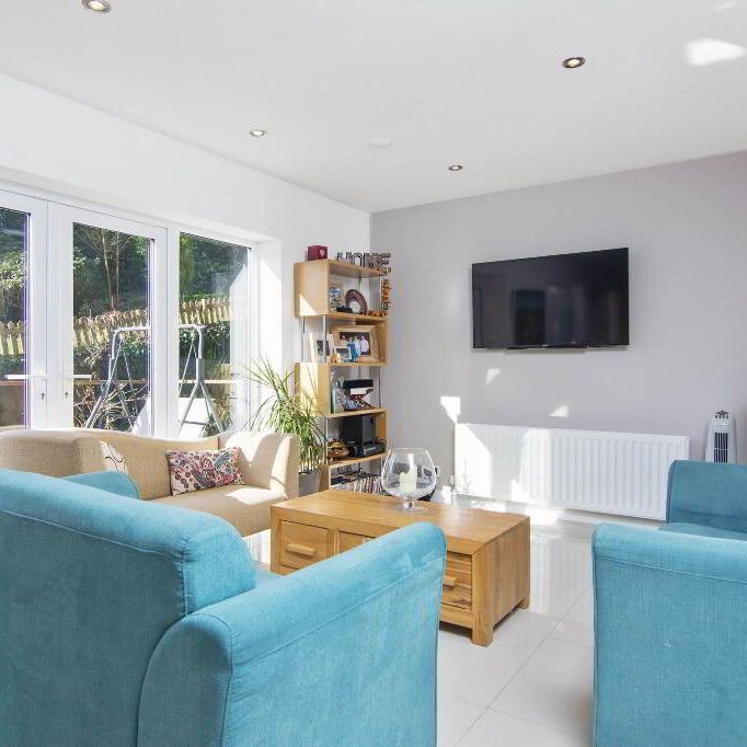 1 Piney Lane, Malone Road, Belfast, BT9 5QS - Photo 1