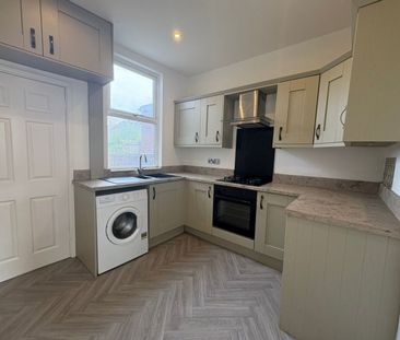 2 bed Terraced - To Let - Photo 6