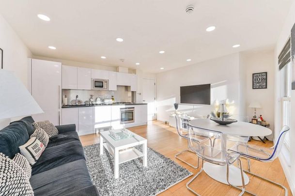 2 bedroom flat to rent - Photo 1