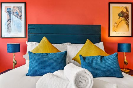 5 Bed Terraced House, Cassland Road, E9 - Photo 2