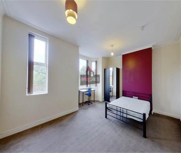 8 bedroom house to rent - Photo 2