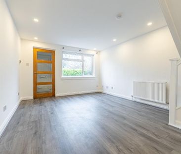 2 bedroom end of terrace house to rent - Photo 1