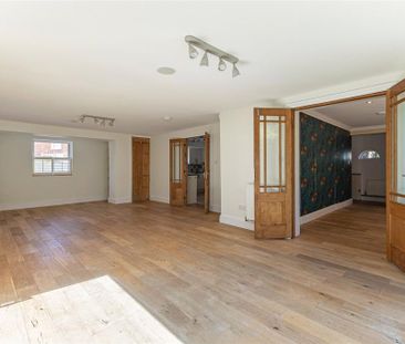 4 bedroom detached house to rent - Photo 1