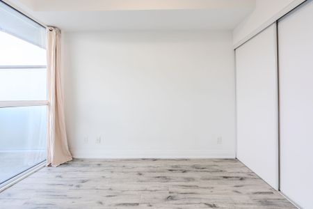 For Lease - 65 Speers Road Unit# 202, Oakville, Ontario - Photo 2